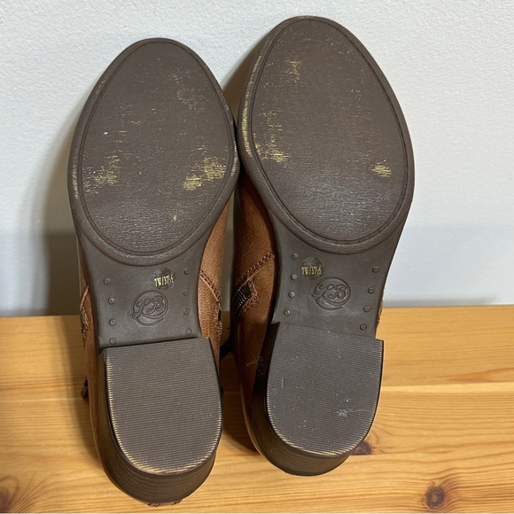 Lucky Brand | Ankle Leather Bootie | Round Toe Block Heel Boots | 7 Wide - Picture 8 of 10